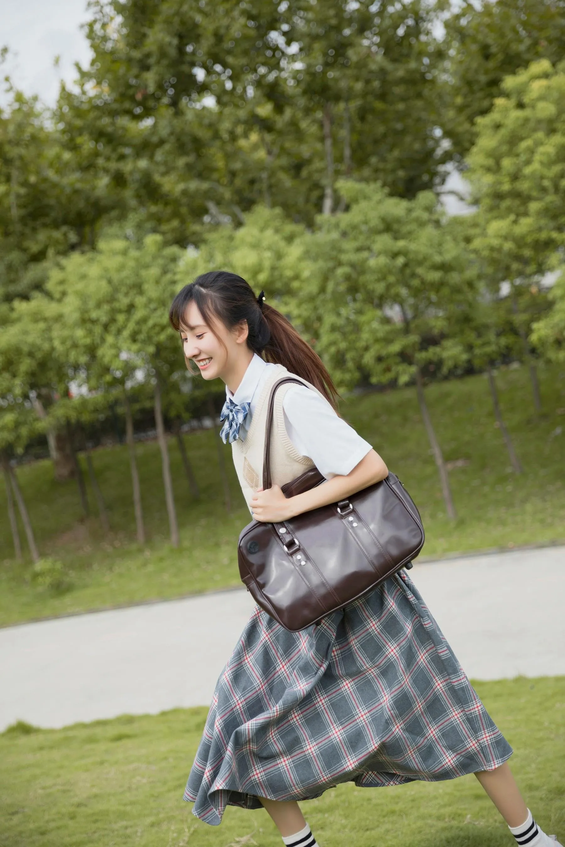 [艺图语] 2022.06.17 属于JK的夏天 Ria李礼礼 [31P]插图7